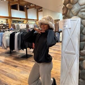 Meet your Posher, Caliyah